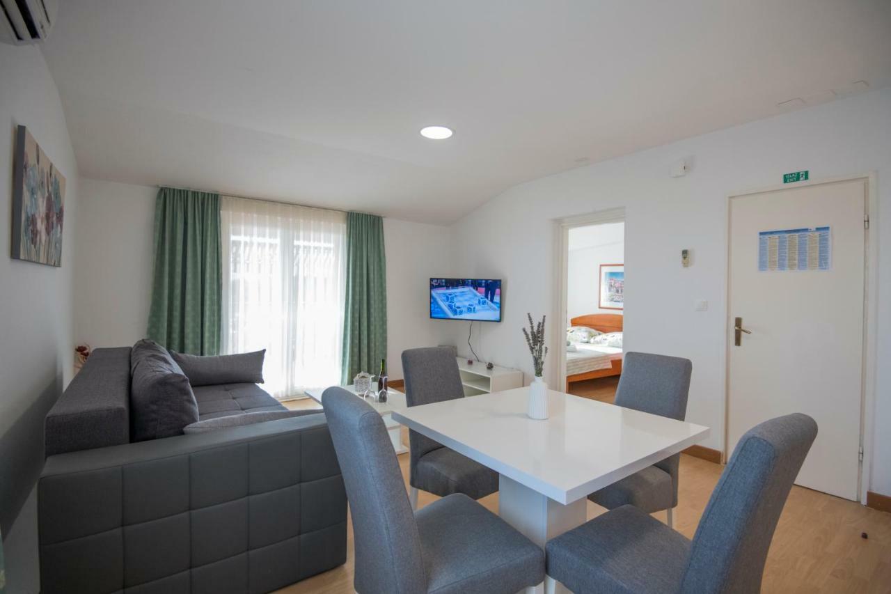 Katarina Apartmani Podstrana Exteriör bild